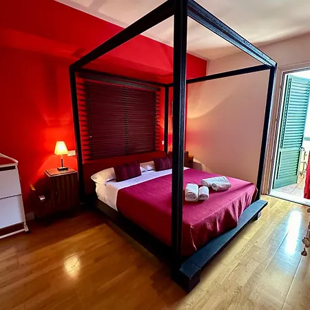 La View By Holidays In Center Apartment